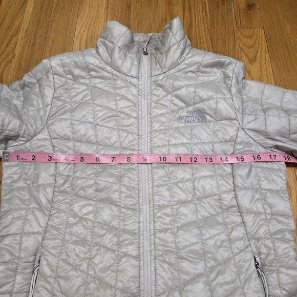 North Face Women's Thermoball Lightweight Everyday Casual Winter Jacket Silver S - Picture 7 of 13